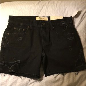 New Gap black denim no stretch shorts size 26